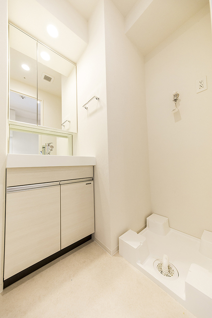 洗面設備　※写真は同タイプ住戸です。
