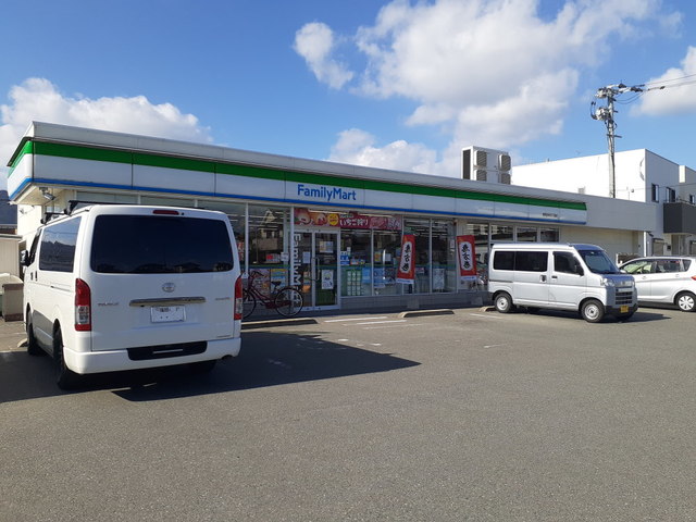 コンビニ　ファミリーマート 福岡田村五丁目店（コンビニ）まで628m