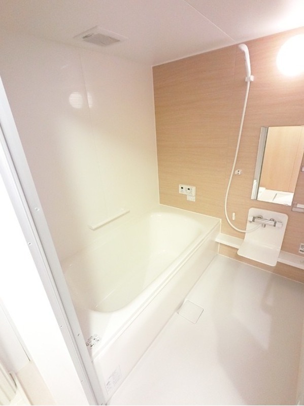 バス・シャワールーム　図面と現状に相違がある場合には現状を優先