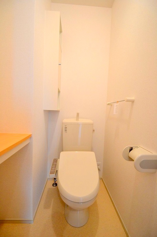 トイレ　お問合せはシティホーム海田センター　082-821-2227