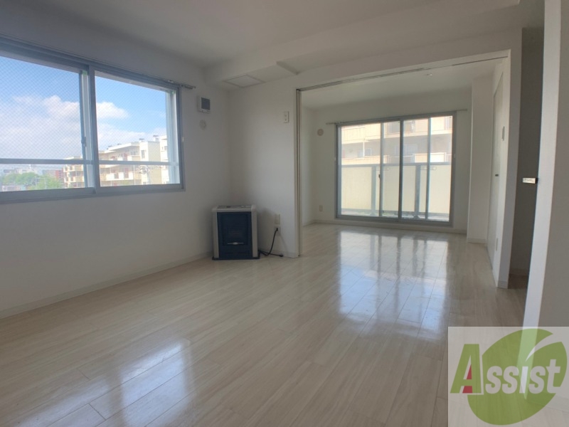 居室・リビング　広くてキレイなお部屋が広がっていて、充実した生活が送れそう