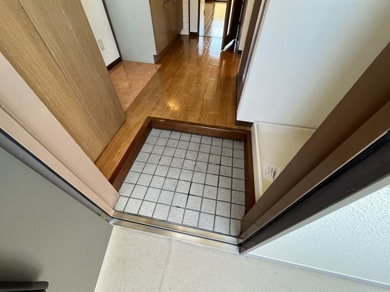 玄関　※別部屋の写真です