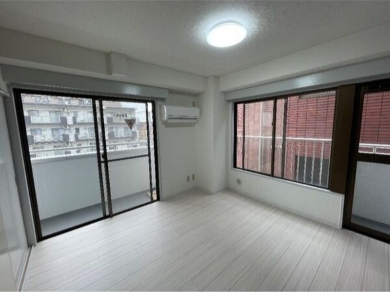 居室・リビング　図面と現状に相違がある場合には現状を優先