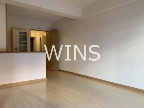 居室・リビング　※別部屋参考写真です。