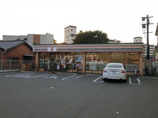 コンビニ　セブンイレブン 福岡馬出1丁目店（コンビニ）まで529m