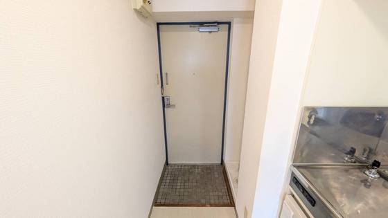 Shoei Building No.11の玄関写真