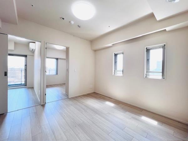 居室・リビング　ゆったり過ごせる居間です