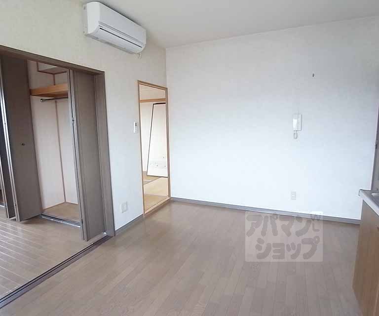 居室・リビング　ダイニングからです。（改装中）