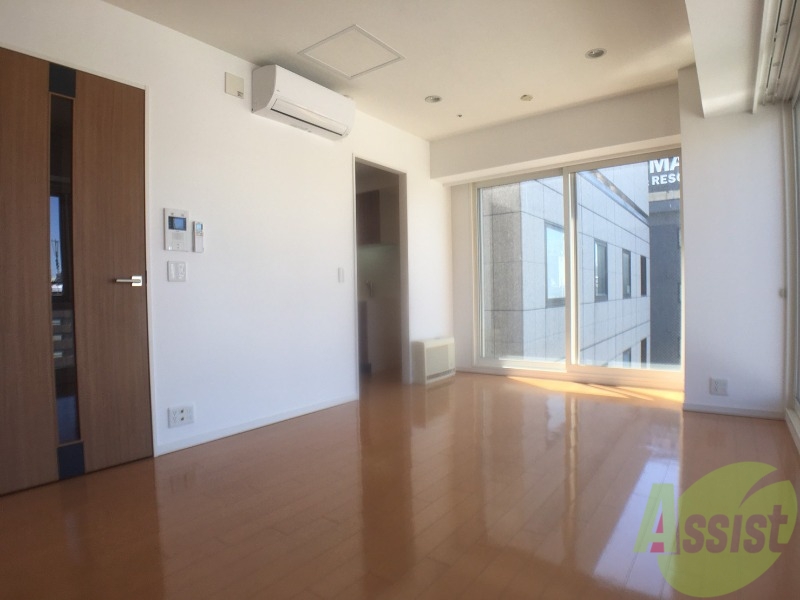 居室・リビング　広くてキレイなお部屋が広がっていて、充実した生活が送れそう。