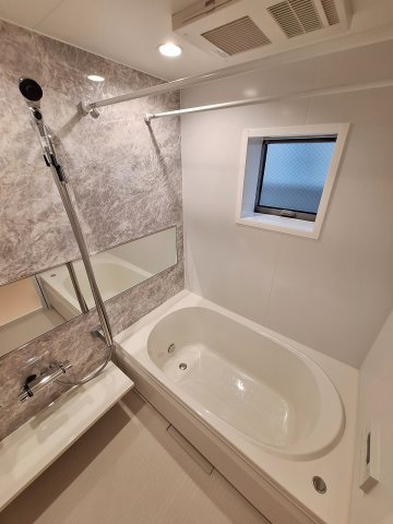 バス・シャワールーム　★広々としたお風呂★