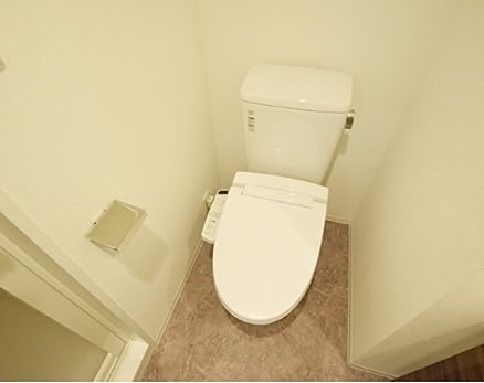 トイレ　※同仕様写真