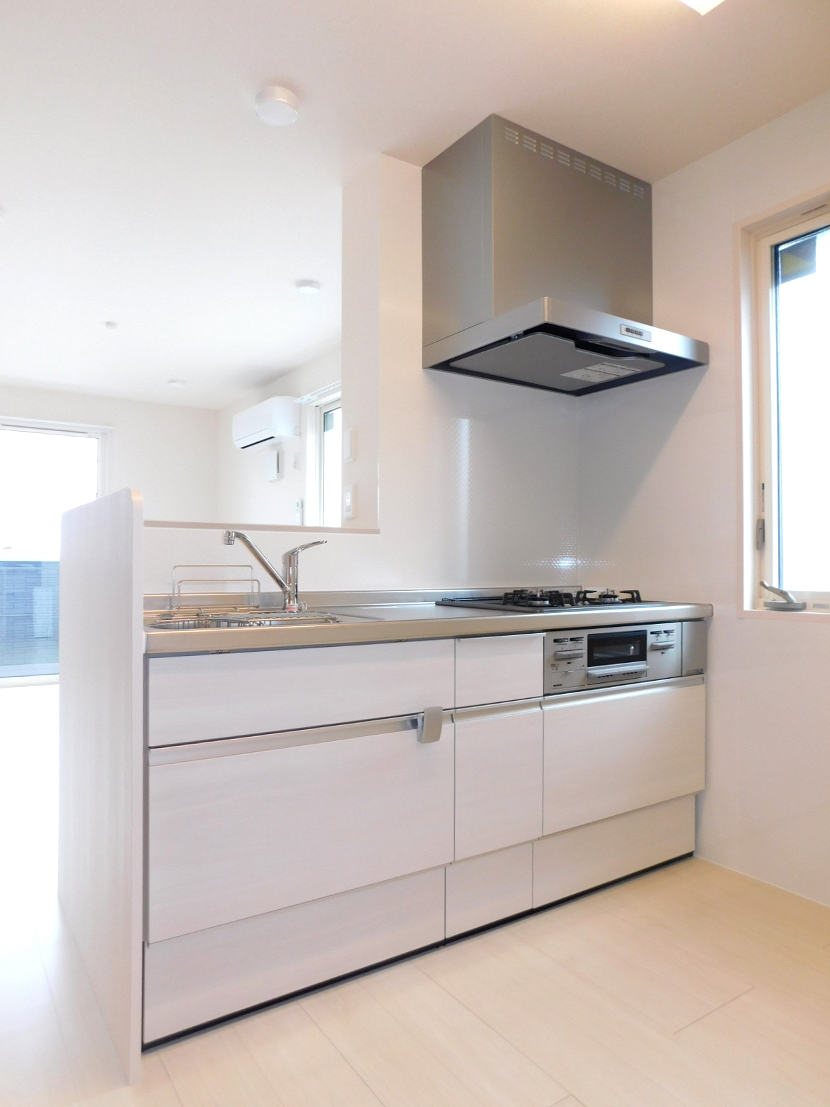 キッチン　３口コンロシステムキッチン