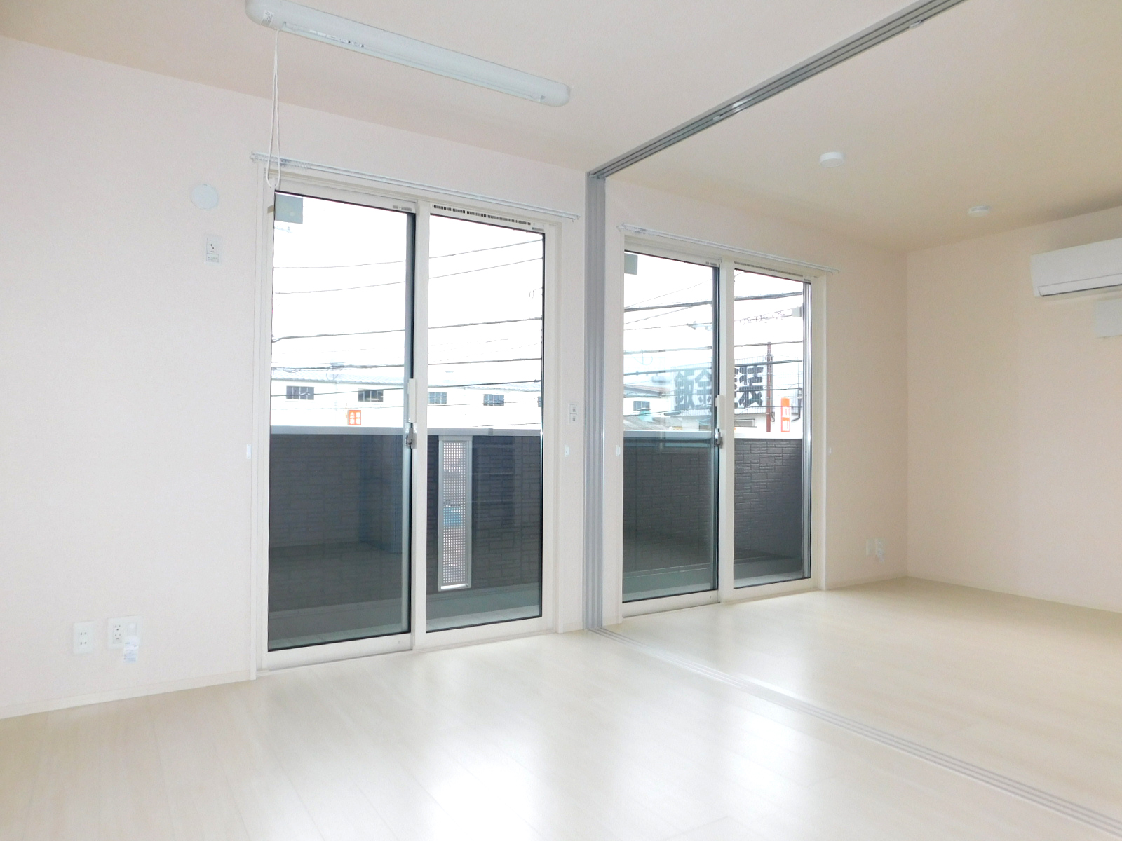 その他部屋・スペース　室内物干し付き洋室６帖