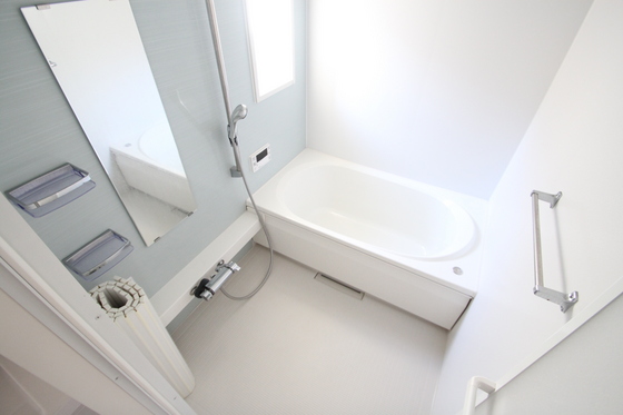 バス・シャワールーム　※別部屋の写真です