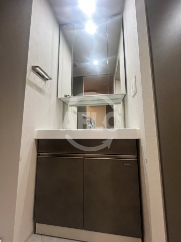 洗面設備　アーバネックス天満橋Front　独立洗面台