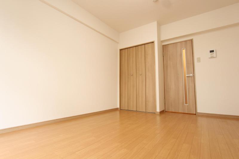 居室・リビング　同タイプ別部屋写真です。現況優先となります。