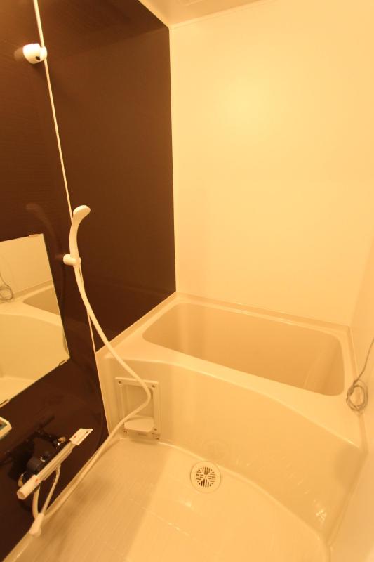 バス・シャワールーム　同タイプ別部屋写真です。現況優先となります。