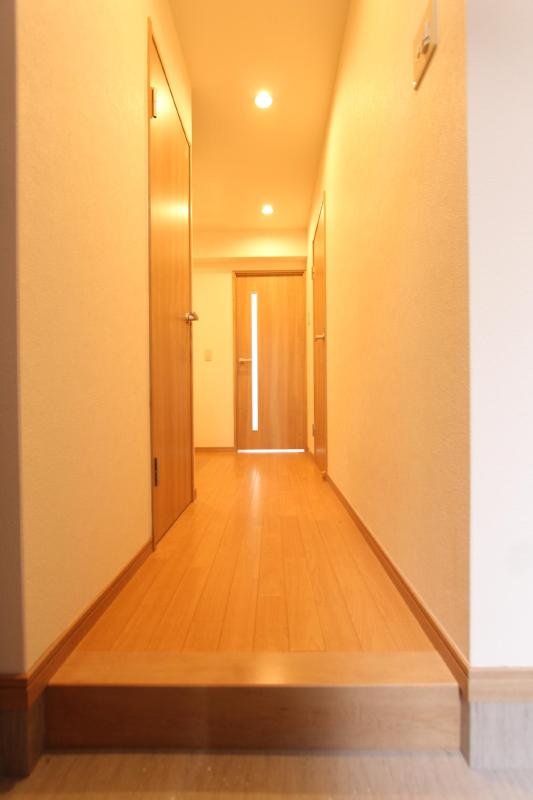 玄関　同タイプ別部屋写真です。現況優先となります。