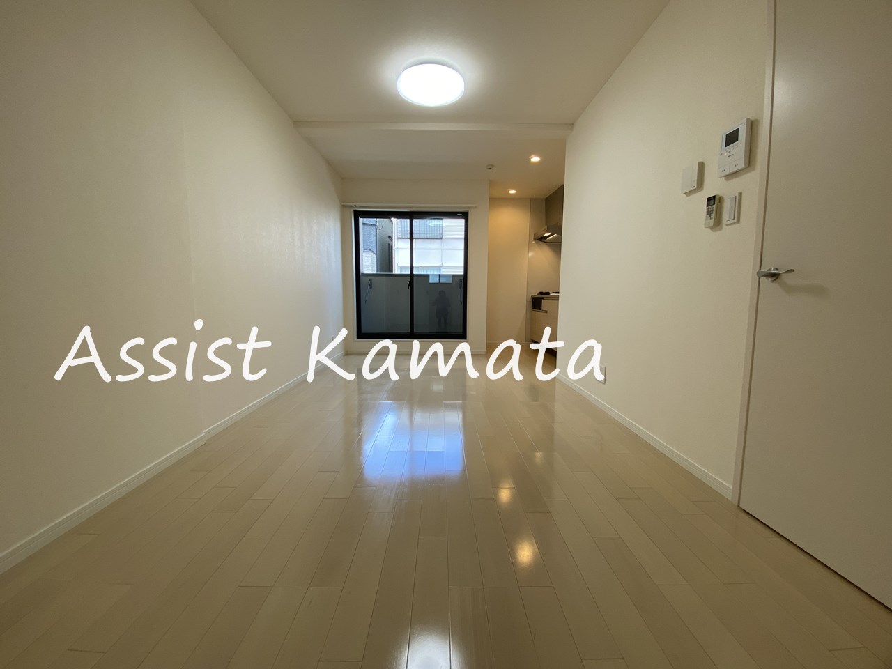 居室・リビング　写真は同タイプの別号室です