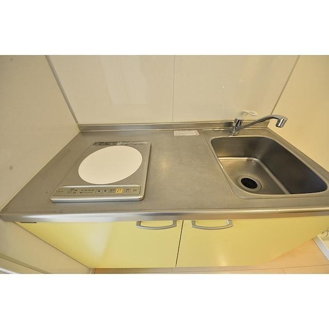 キッチン　IHクッキングヒーター付きです。