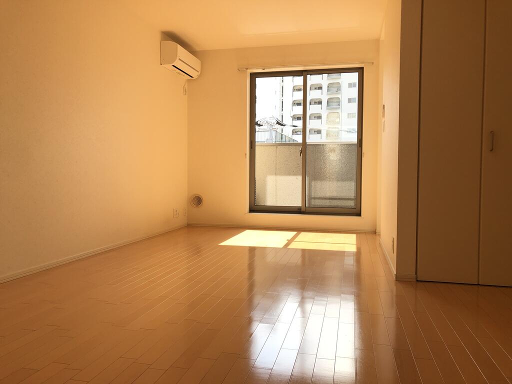 居室・リビング　※別号室の参考写真となります。