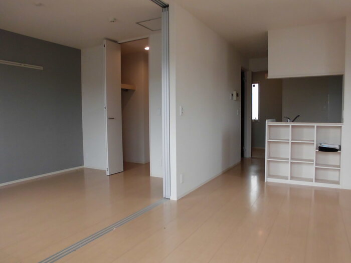 居室・リビング　ゆったり過ごせる居間です