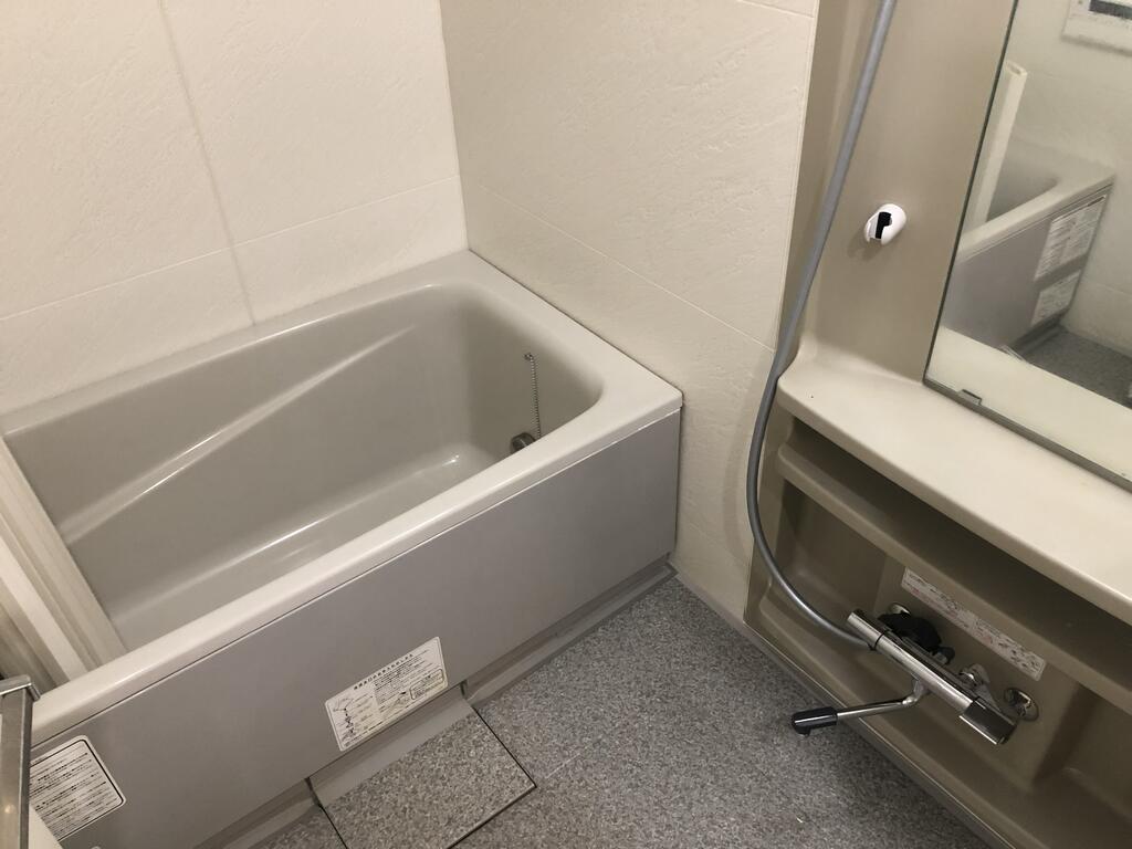 バス・シャワールーム　※別部屋参考写真