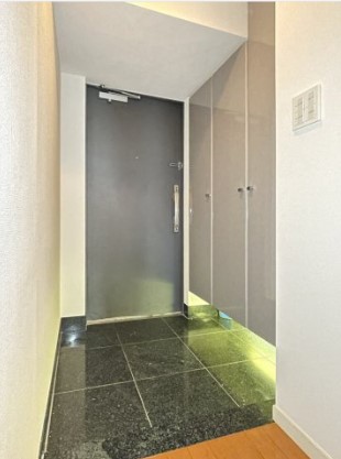 玄関　※別号室参考写真