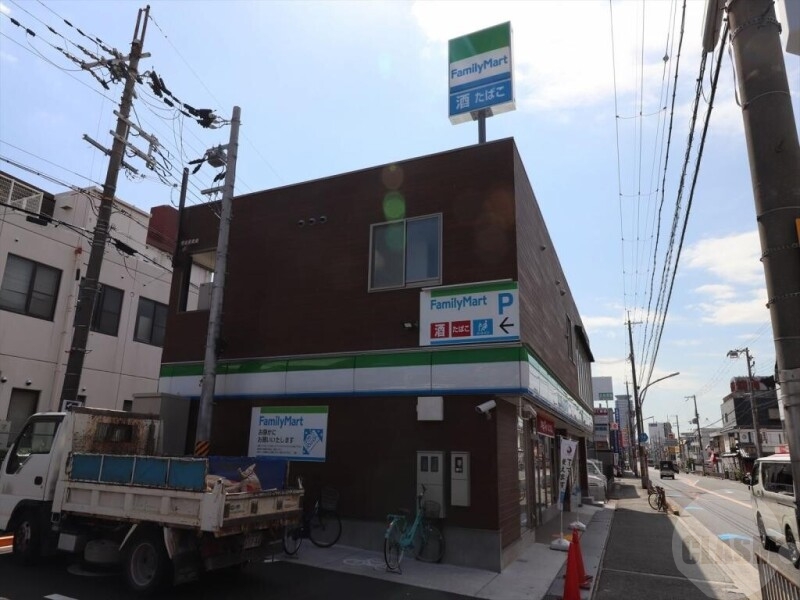 コンビニ　ファミリーマート岸部中店（コンビニ）まで519m