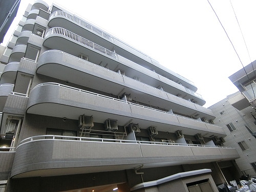 建物外観　建物外観　※2026年4月撮影の写真