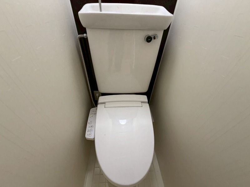 トイレ　※同建物内の別部屋参考写真です