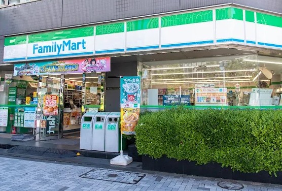 コンビニ　ファミリーマート川口並木三丁目店（コンビニ）まで99m