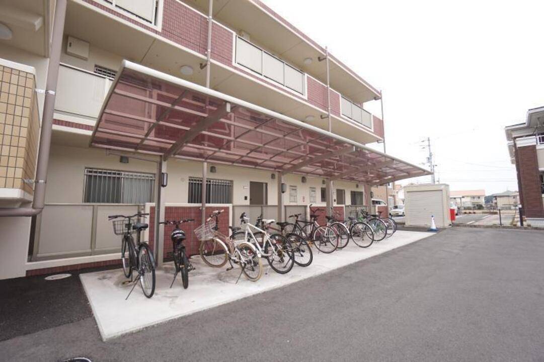 駐車場　駐輪場