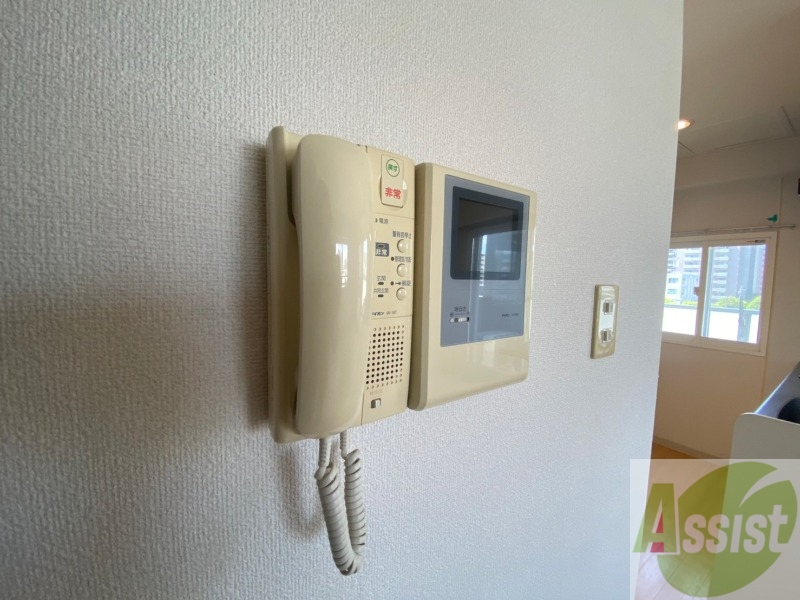 セキュリティ　モニター付きインターホンでセキュリティも安心ですね！