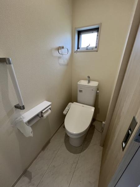 トイレ　ウォシュレット完備