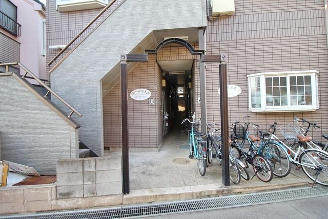 エントランス　建物入口