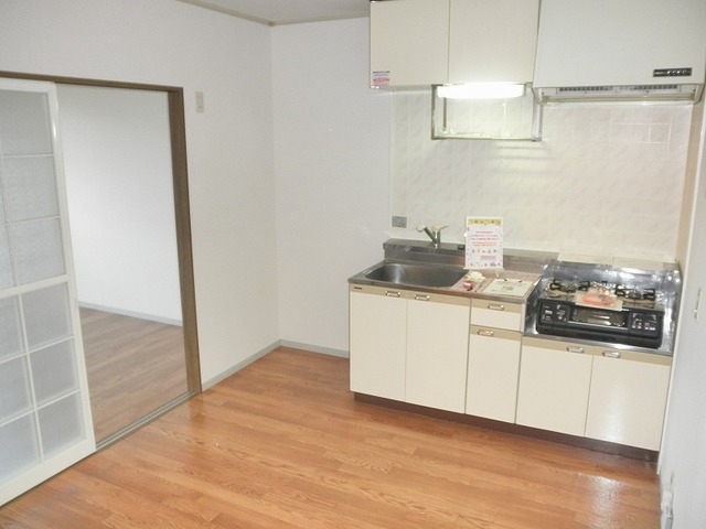 キッチン　別号室の参考写真になります。