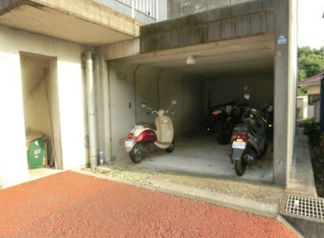 駐車場　駐輪場・バイク置場