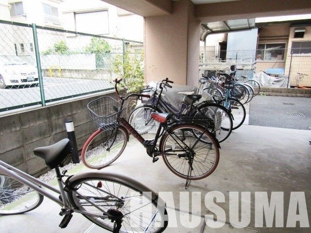 駐車場　駐輪場
