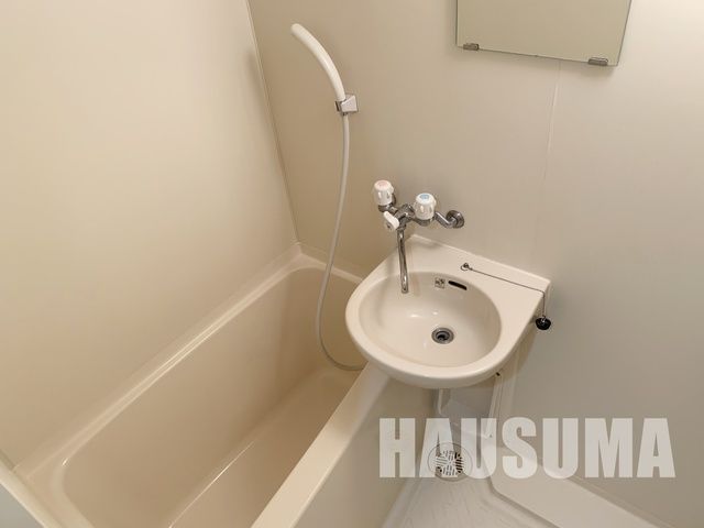 バス・シャワールーム　※他号室写真使用