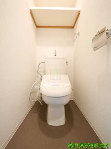 トイレ　別部屋の画像になります。