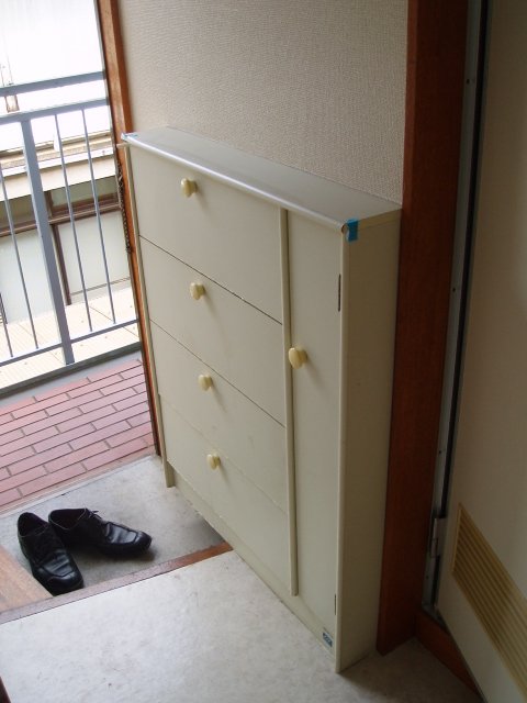 玄関　靴入れ付