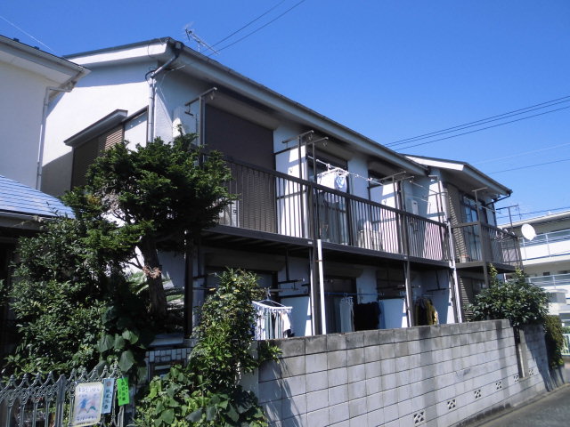 建物外観　シャッター付・バルコニー付