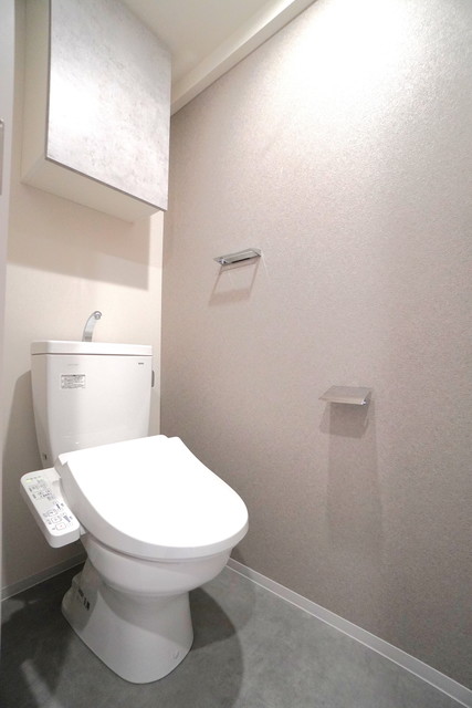 トイレ　※写真は同タイプ住戸です。