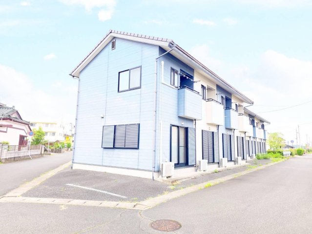 建物外観　ブルーとホワイトのオシャレな外観！
