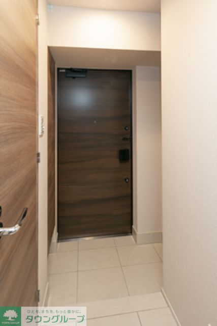 玄関　※写真は同タイプ住戸です。