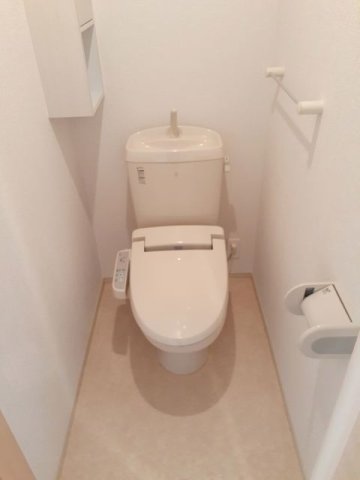 トイレ　コンパクトで使いやすいトイレです