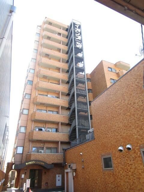 ライオンズマンション荒町の外観写真
