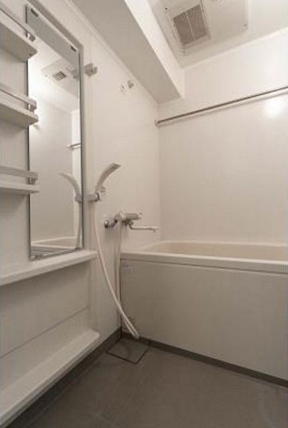 バス・シャワールーム　※別部屋の参考写真です。