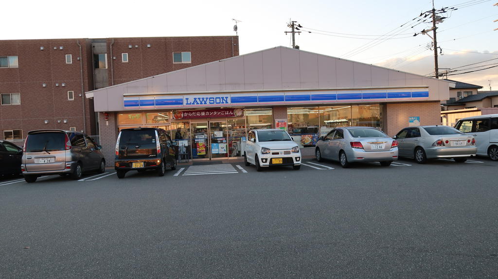 コンビニ　ローソン金沢田上店（コンビニ）まで1039m